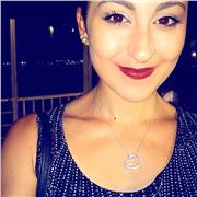 Laureata in Lingue con esperienza all'estero